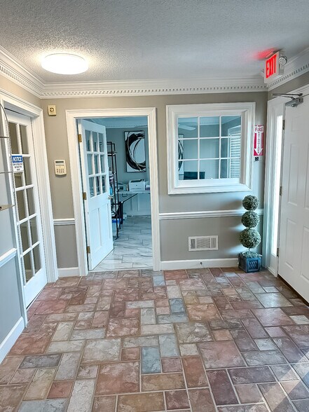 More Photos Of 2601 Sandy Plains Rd, Marietta Office For Sale