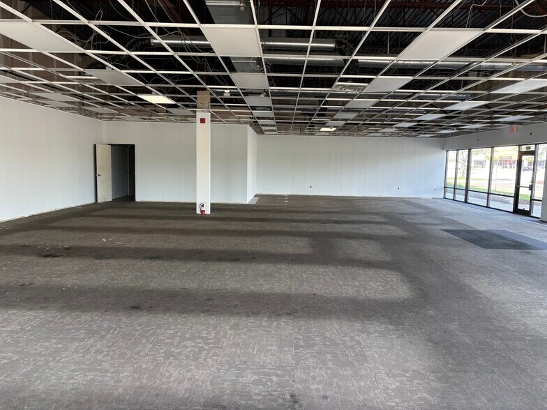 More Photos Of 5256-5298 Salem Ave, Trotwood Unknown For Lease