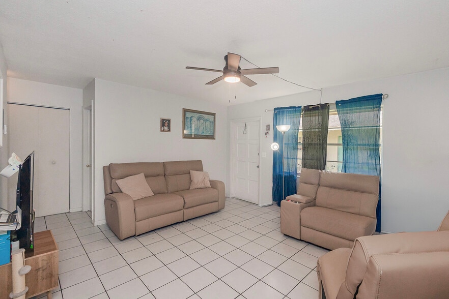 More Photos Of 1911-1915 SW 4th Ave, Fort Lauderdale Apartments For Sale