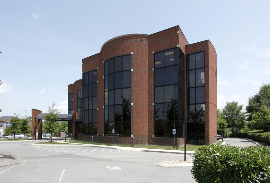 More Photos Of 660 Bakers Bridge Ave, Franklin Loft Creative Space For Lease