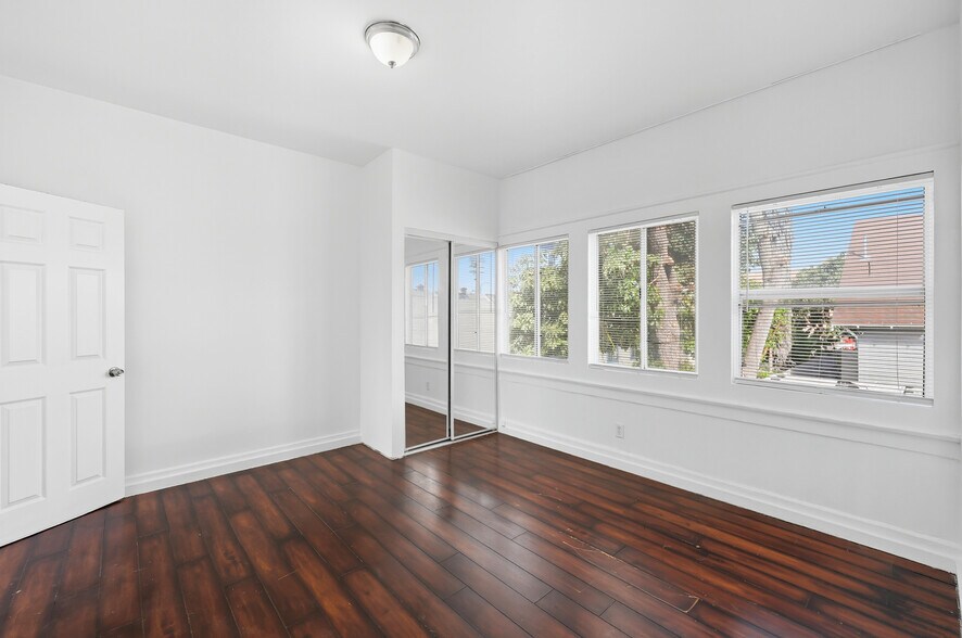 More Photos Of 522 W VERNON Ave, Los Angeles Daycare Center For Sale