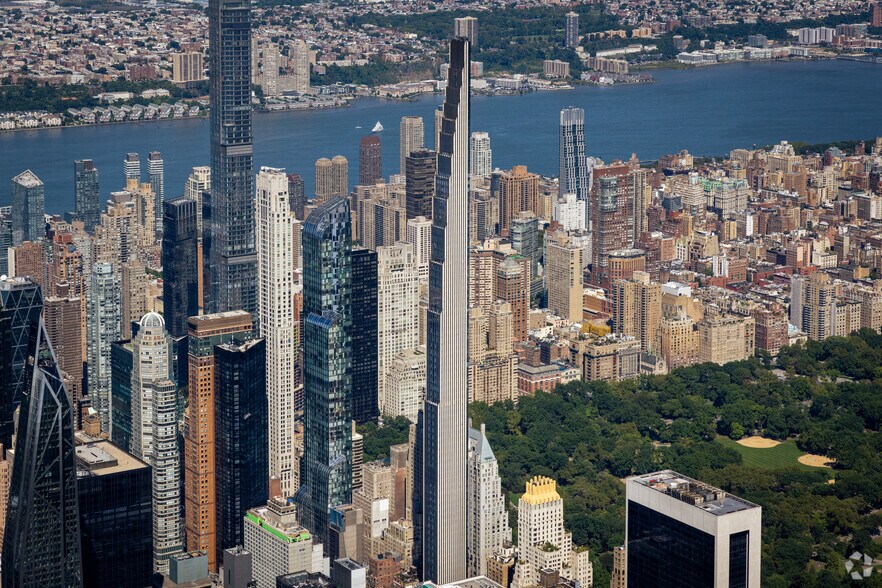 More Photos Of 111 W 57th St, New York Apartments For Lease