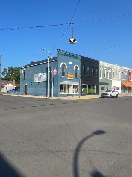 More Photos Of 60-64 Saline St, Petersburg Storefront Retail Residential For Sale
