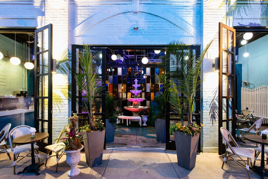 More Photos Of 1310 Pearl St, Denver Restaurant For Sale