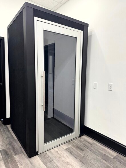 More Photos Of 2131 Maryland Ave, Baltimore Apartments For Lease