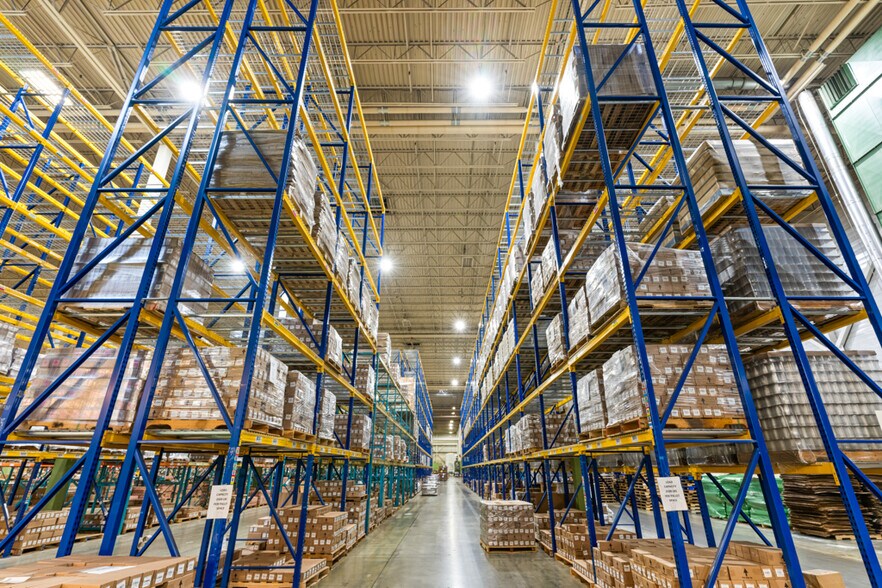 More Photos Of 90 Spencer Dr, Wells Warehouse For Lease