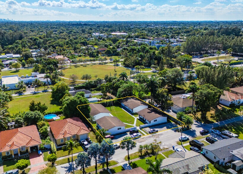 More Photos Of 60 NW 161st St, Miami Apartments For Sale