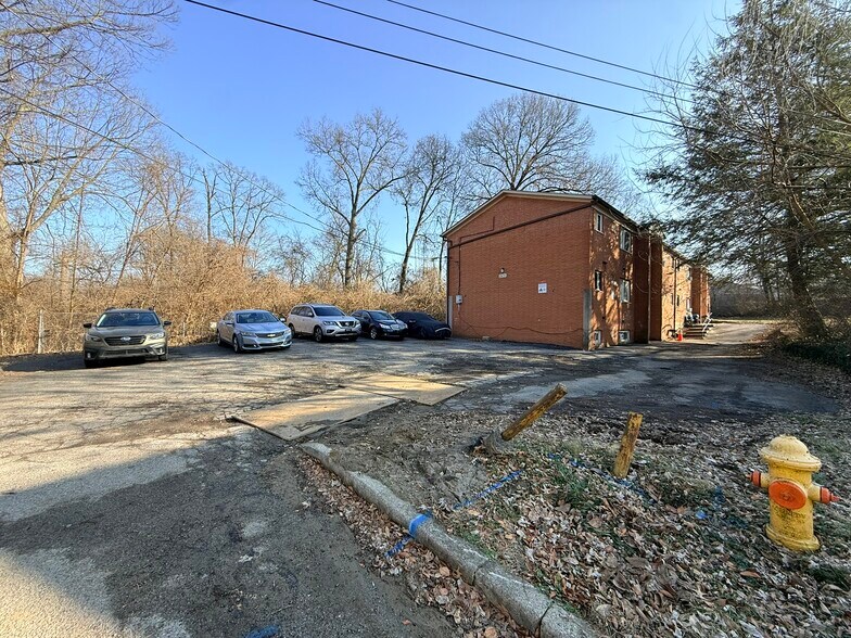 More Photos Of 2535-2537 Lysle Rd, Cincinnati Apartments For Sale