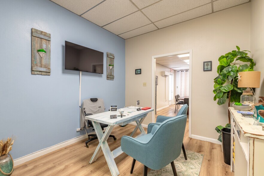 More Photos Of 418 Canal St, New Smyrna Beach Loft Creative Space For Sale