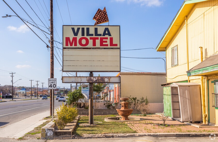 More Photos Of 3426 Fredericksburg Rd, San Antonio Hotel For Sale