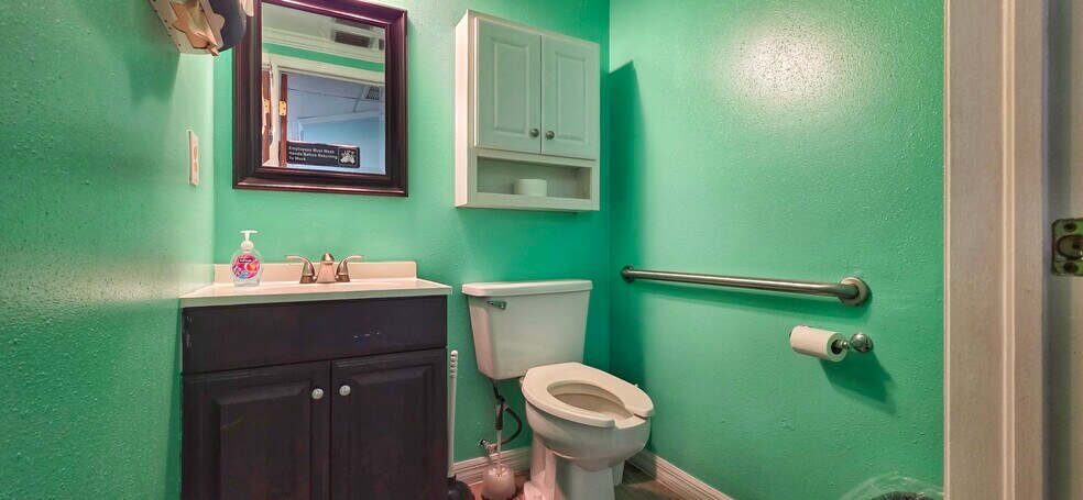 More Photos Of 2323 Curlew Rd, Dunedin Medical For Sale