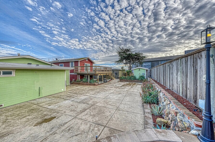More Photos Of 7550 Sandholdt Rd, Moss Landing Warehouse For Sale