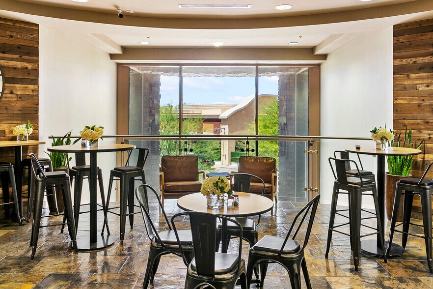 More Photos Of 9375 E Shea Blvd, Scottsdale Coworking Space