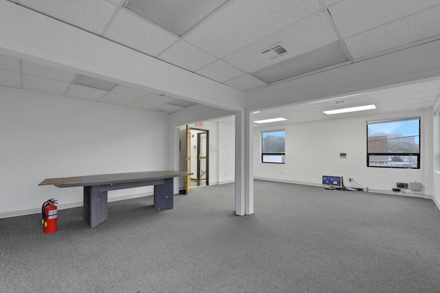 More Photos Of 117 Central Ave, Hackensack Office Residential For Lease