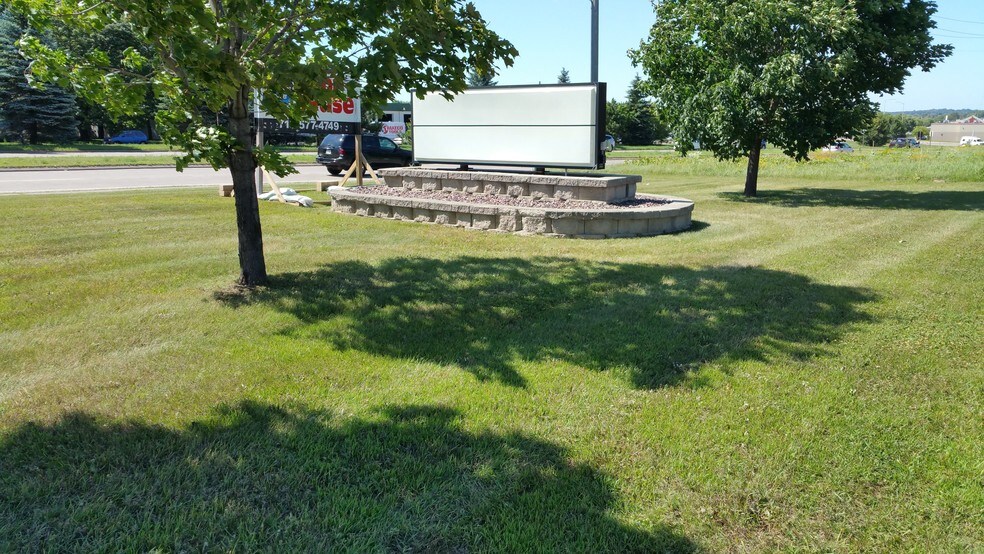 More Photos Of 3345 State Road 93, Eau Claire Office Residential For Lease