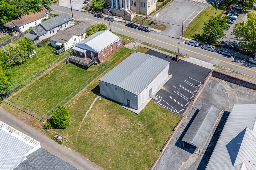 More Photos Of 967 Wray St, Knoxville Office For Sale