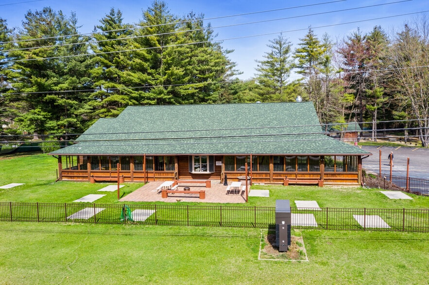 More Photos Of 8826 Gratiot Ave, Columbus Restaurant For Sale