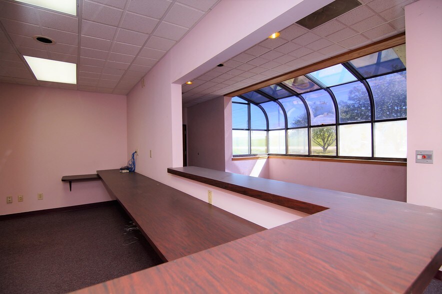 More Photos Of 555 E Eads Pky, Lawrenceburg Medical For Sale