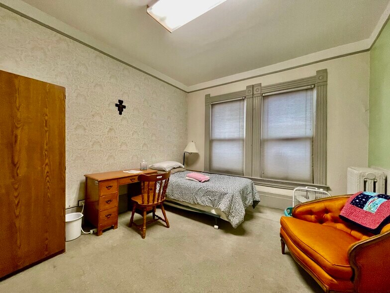 More Photos Of 1544 Pearl St, Denver Office Residential For Sale