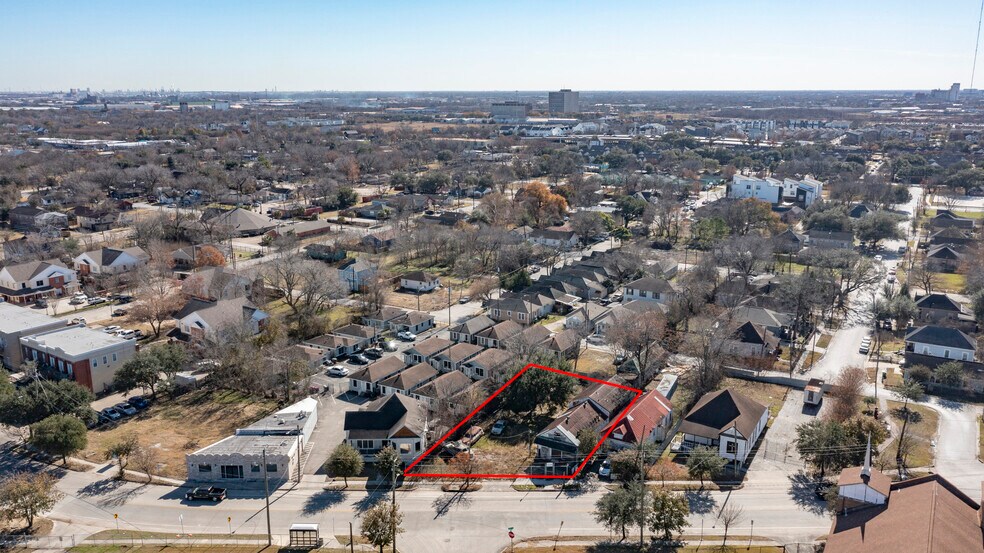 More Photos Of 3120 Lyons Ave, Houston Land For Sale