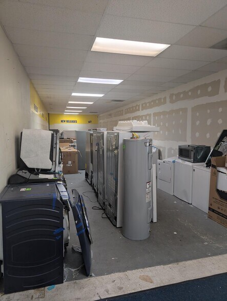 More Photos Of 116 N White Horse Pike, Lawnside Freestanding For Lease