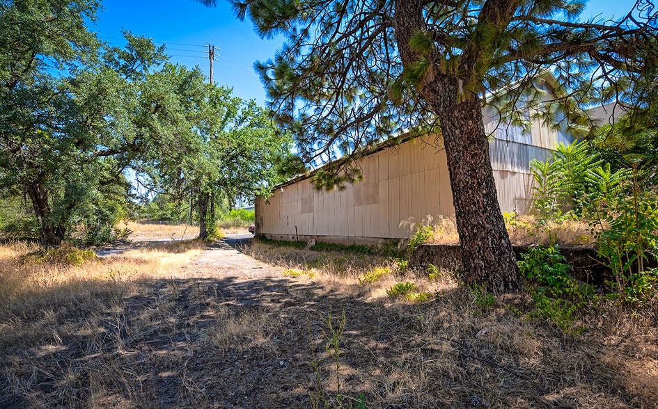 More Photos Of 4016 Shasta Dam Blvd, Shasta Lake Freestanding For Sale