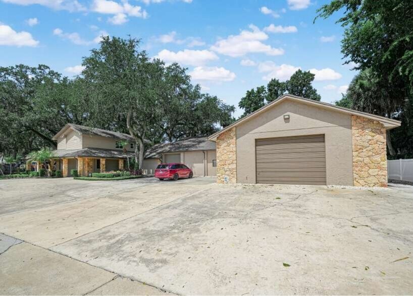 More Photos Of 112 N Poplar Ave, Sanford Flex For Sale
