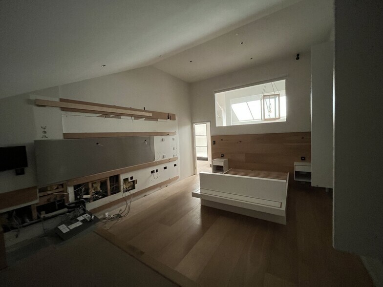 More Photos Of 33-39 Parsons Green Ln, London Warehouse For Lease