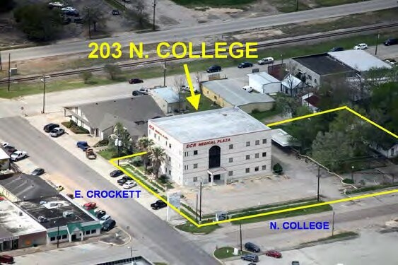 More Photos Of 203 N College Ave, Cleveland Medical For Sale