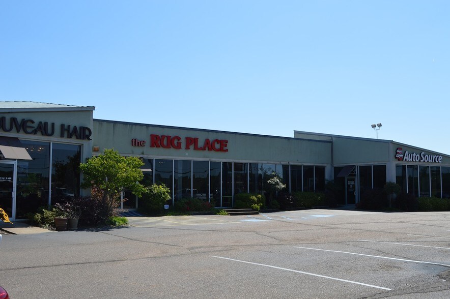 More Photos Of 2315 Lakeland Dr, Flowood General Retail For Sale