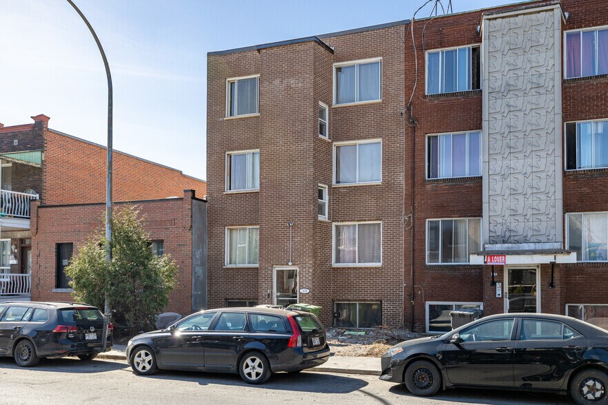 7476 Bloomfield Av, Montréal, QC H3N 2H2 Apartments For Sale