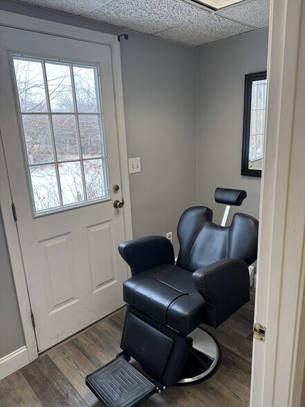 More Photos Of 622 Boston Rd, Billerica Freestanding For Lease