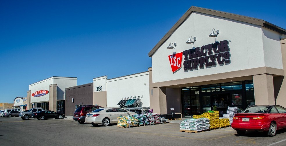 Primary Photo Of 3124-3150 N Stockton Hill Rd, Kingman Unknown For Lease