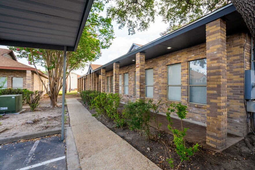 Primary Photo Of 8627 Cinnamon Creek Dr, San Antonio Medical For Lease