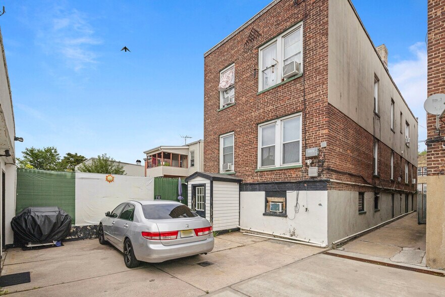 More Photos Of 327 Danforth Ave, Jersey City Multifamily For Sale