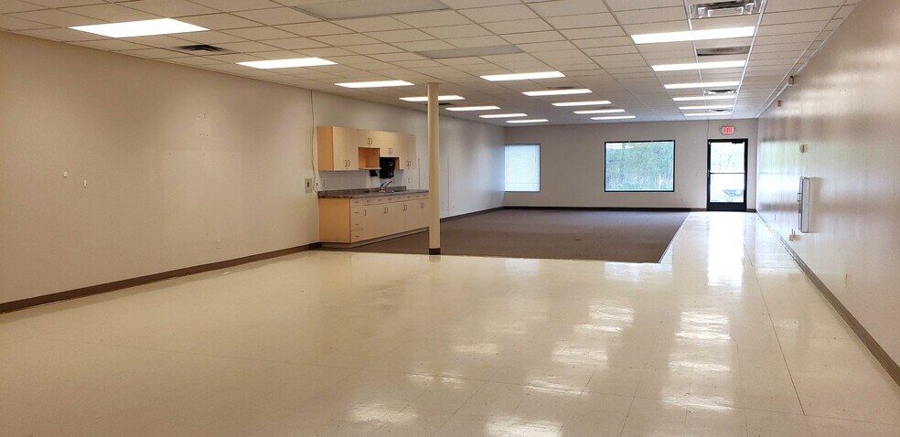 More Photos Of 705 5th St NW, Bemidji General Retail For Lease