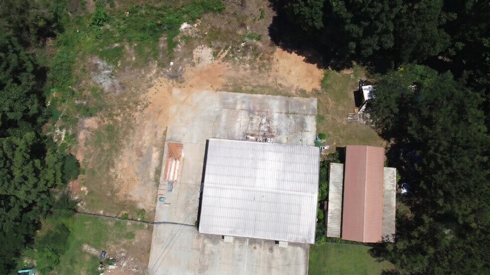 More Photos Of 2390 Jason Industrial Pkwy, Winston Warehouse For Sale