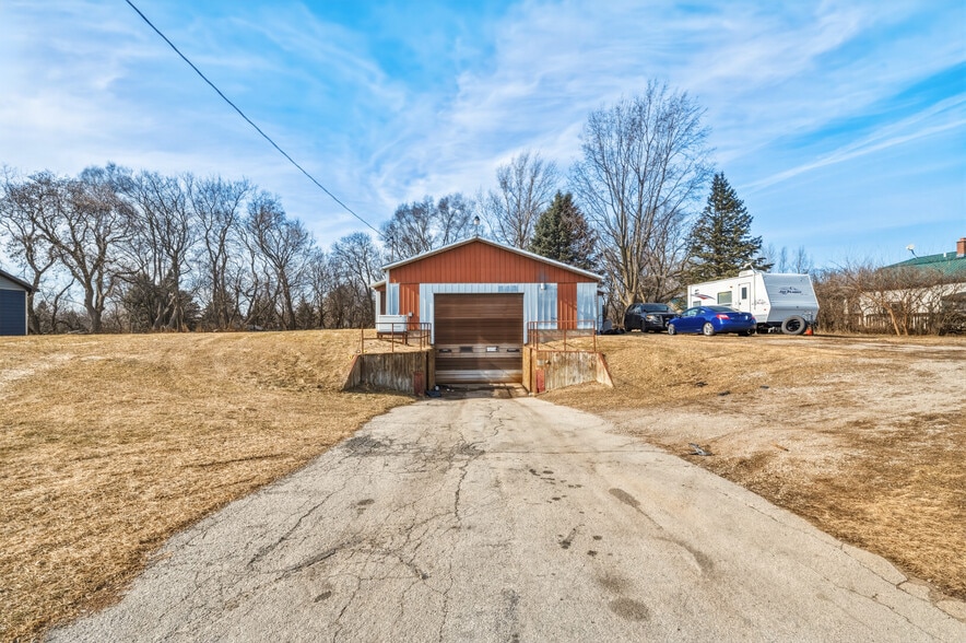 More Photos Of 3450 Mid Valley Dr, De Pere Flex For Sale