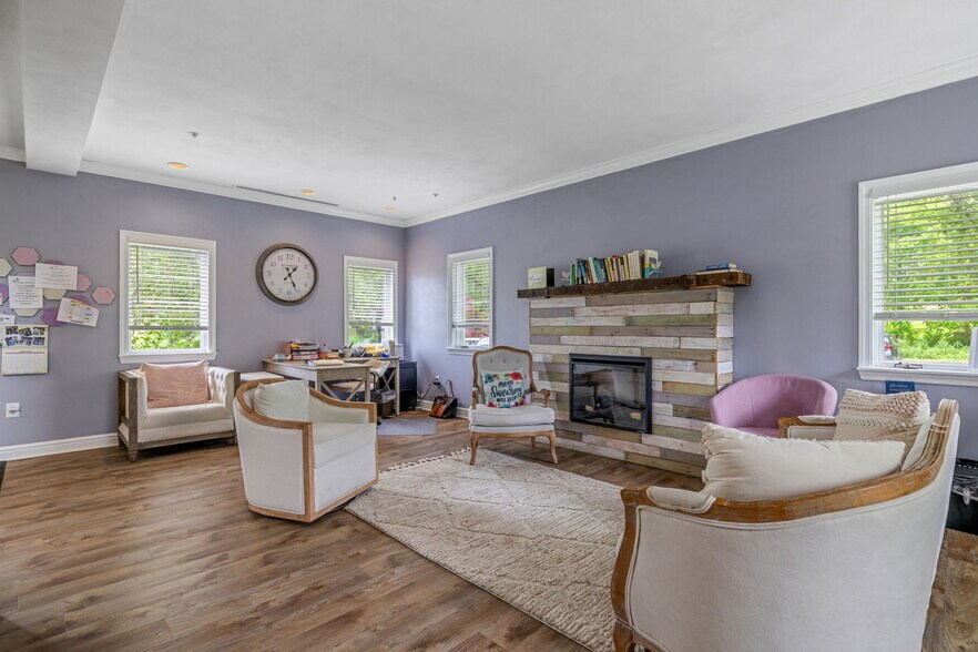 More Photos Of 1841 Universal Rd, Pittsburgh Office For Sale