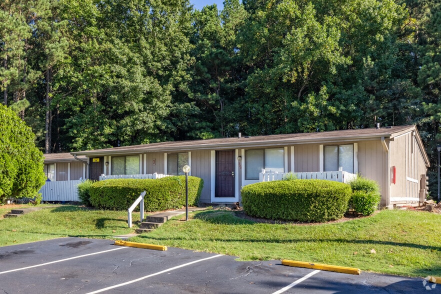 More Photos Of 1624 Norman Dr, Atlanta Apartments For Sale