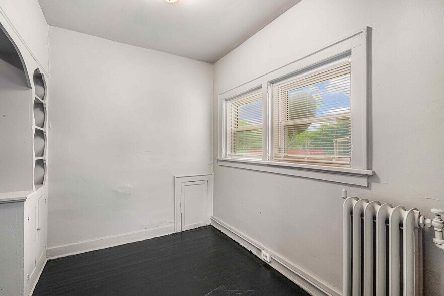 More Photos Of , Kansas City Multifamily For Sale