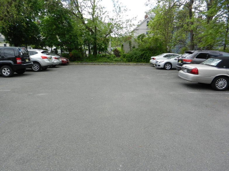 More Photos Of 552 Westfield Ave, Westfield Medical For Lease