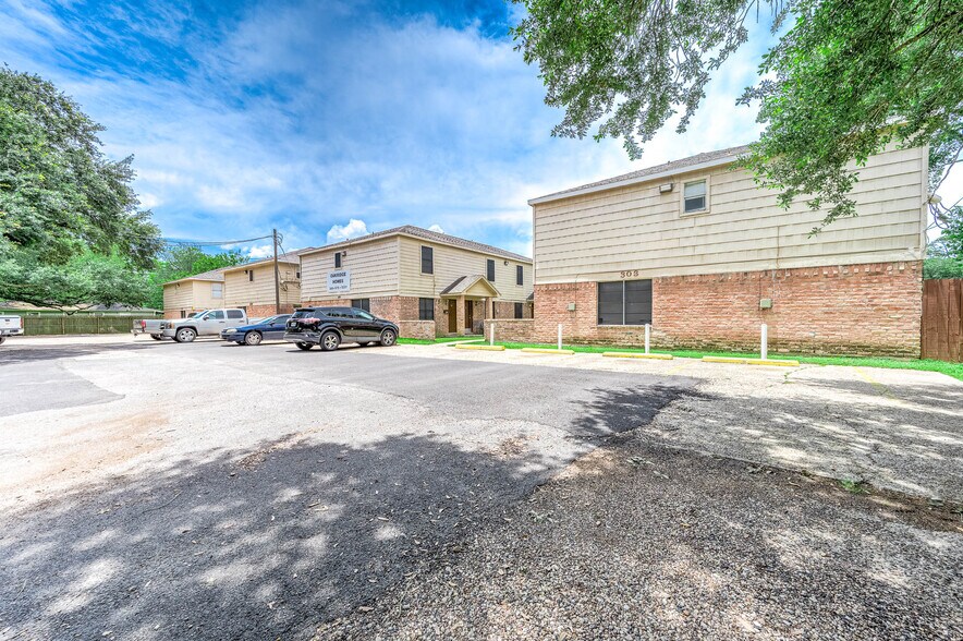 More Photos Of , Alvin Multifamily For Sale