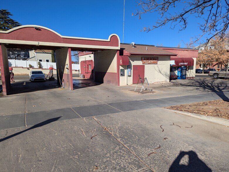 More Photos Of 325 E Gurley St, Prescott Freestanding For Sale