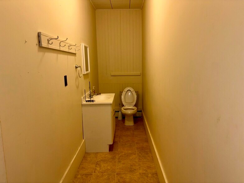 More Photos Of 79 Main St, Stratford Office For Sale