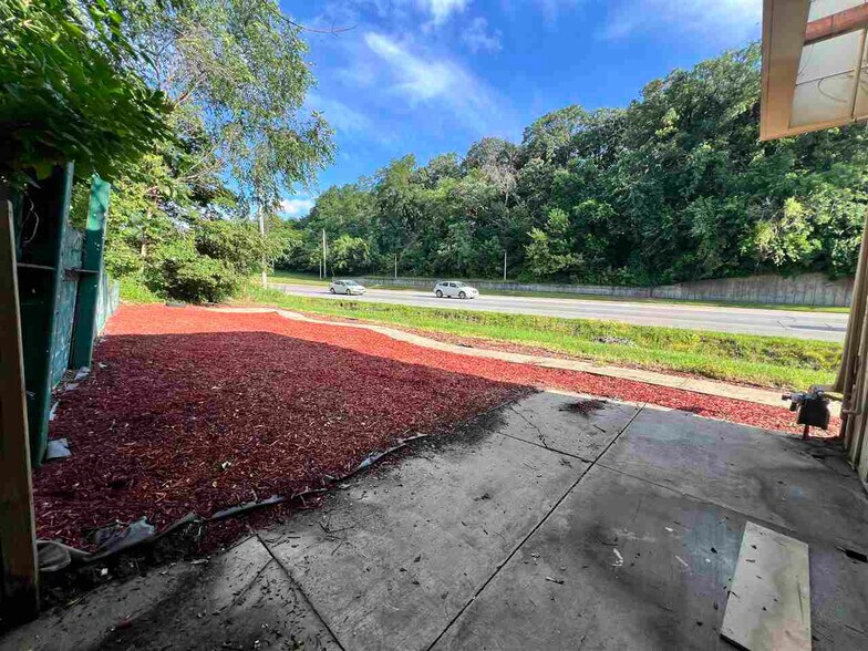 More Photos Of 2 Rocky Shore Dr, Iowa City Office For Lease