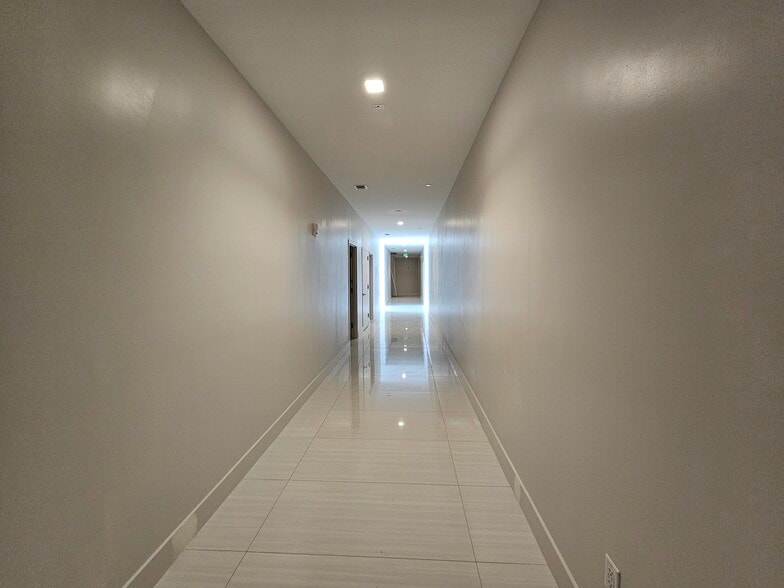 More Photos Of 1000-1100 E Hallandale Beach Blvd, Hallandale Beach Office For Sale