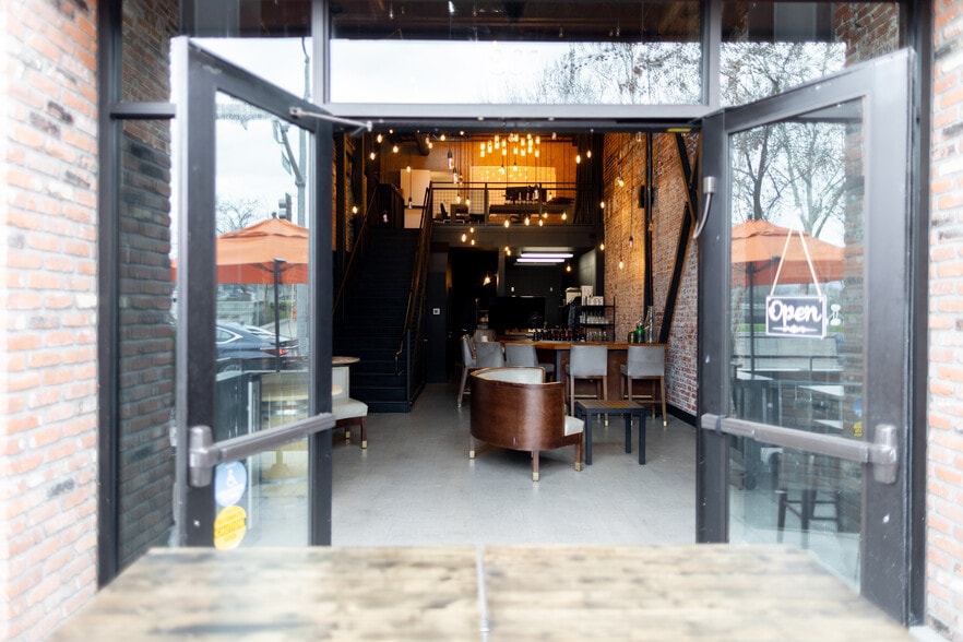 More Photos Of 807 Main St, Napa Restaurant For Sale