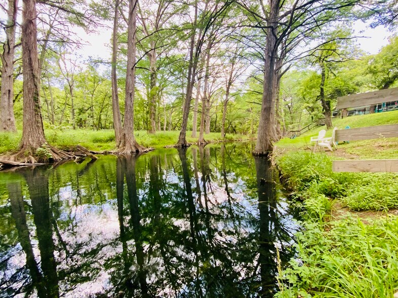 More Photos Of 104 Scudder Ln, Wimberley Hotel For Sale