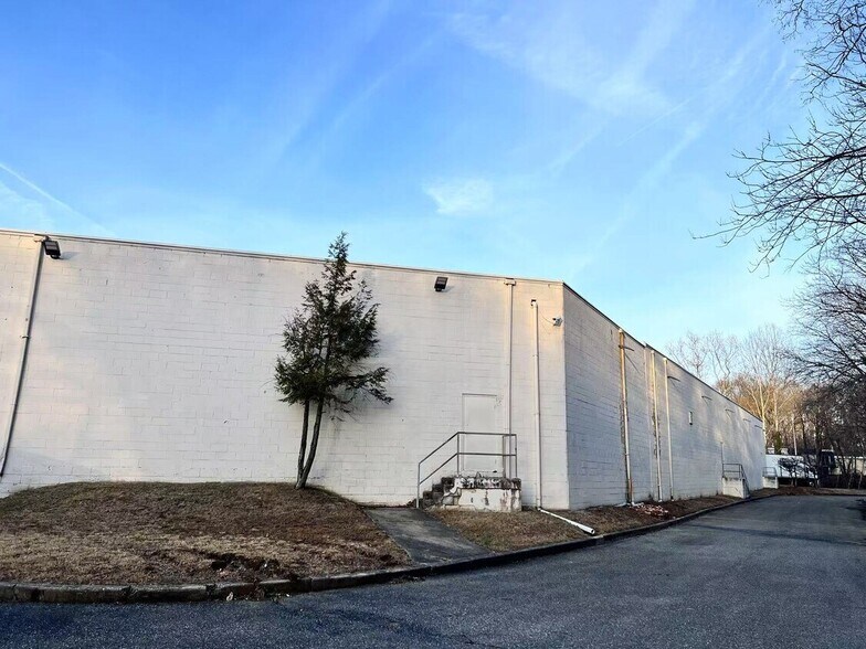 More Photos Of 1300 Old Kings hwy, Maple Shade Township Warehouse For Lease